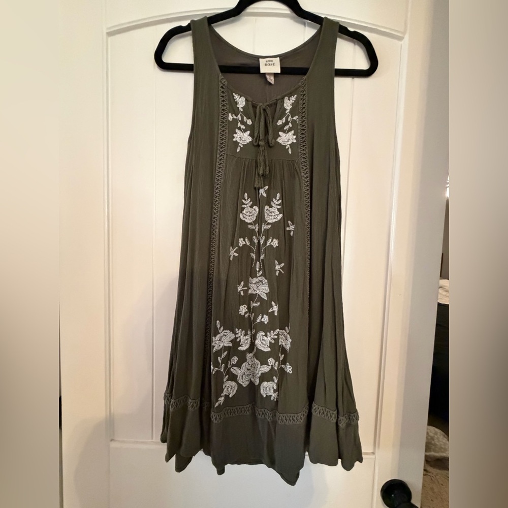 Knox Rose Olive Green Dress with White Floral Embroidery